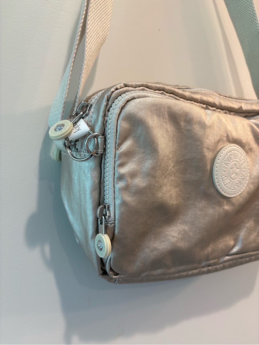 Kipling Abanu Metallic Crossbody - Picture 4 of 8